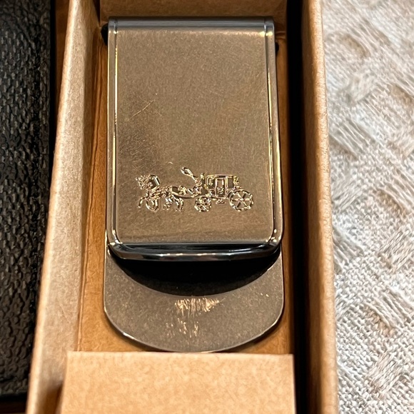 Coach NWT Boxed Card Case & Money Clip in Signature Color Block Canvas & Leather - Picture 10 of 13